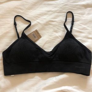 Barely Everyday Bra black size medium